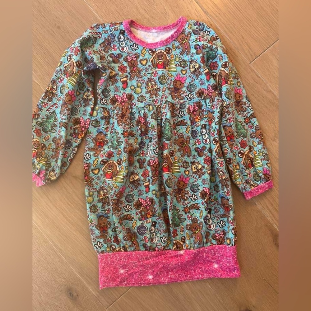 EUC size 5/6 Grinch Dress by Bridget and Co